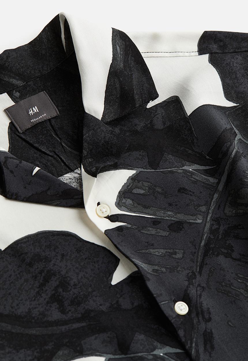 H&M - Patterned resort shirt - black leaf patterned