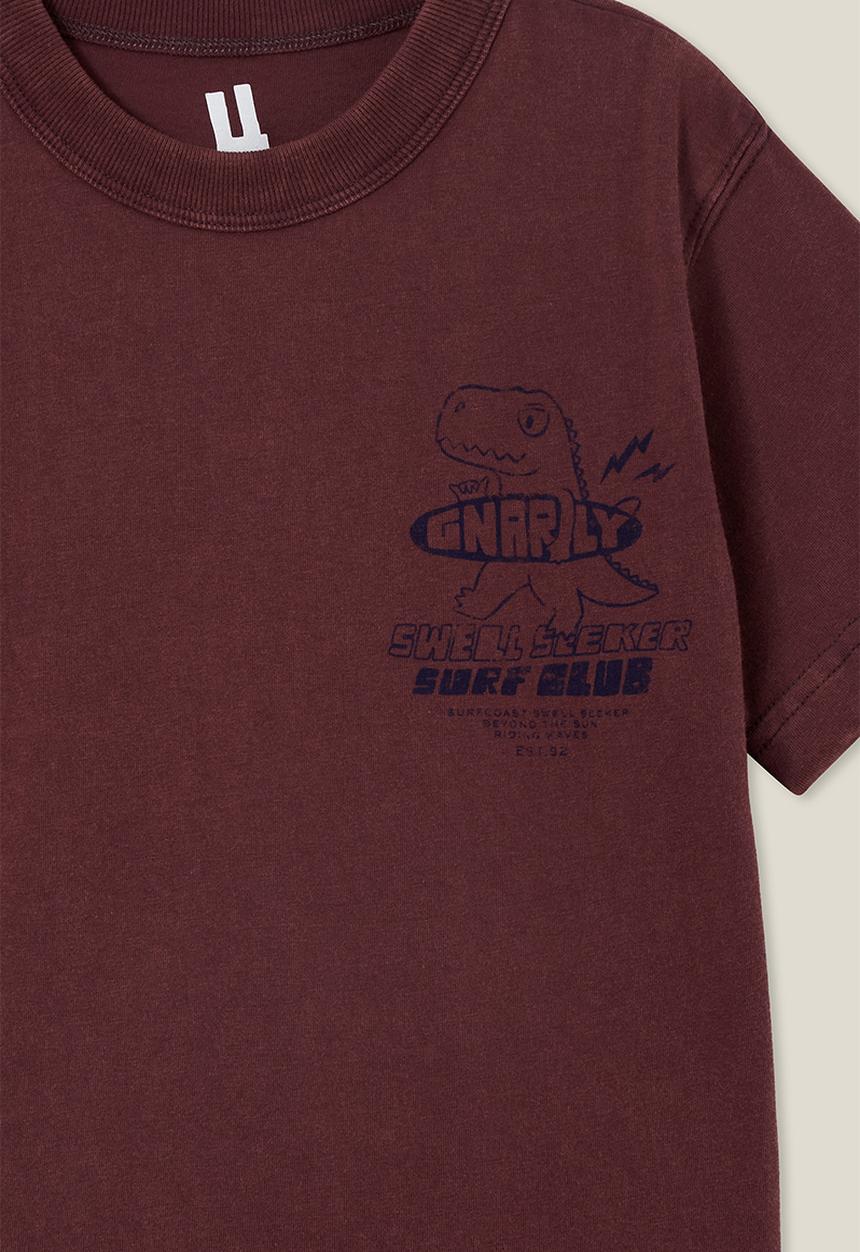 Cotton On - Jonny short sleeve print tee - crushed berry/gnarly
