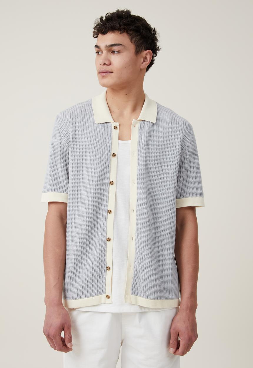 Cotton On - Pablo short sleeve shirt - baby blue border 