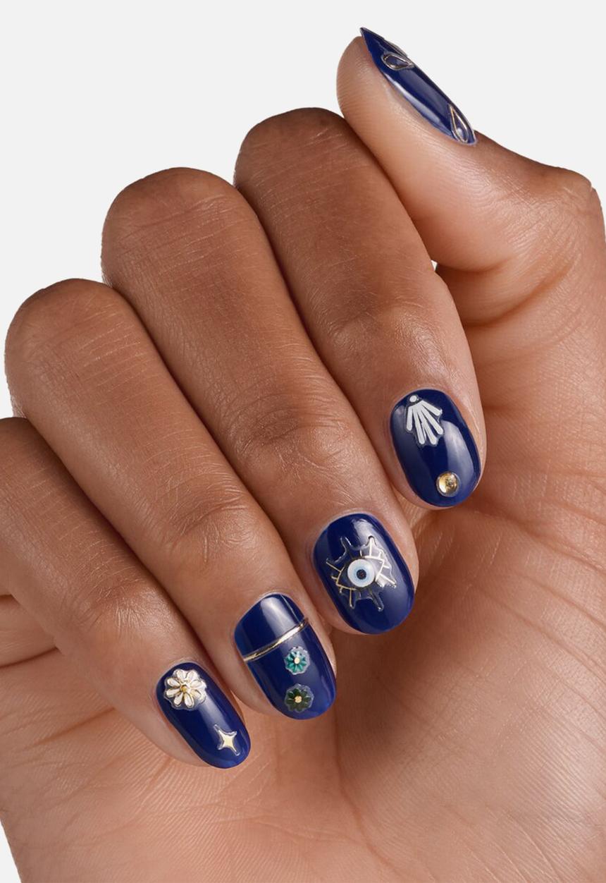 essence - Stay Bold, It's Gold Nail Sticker
