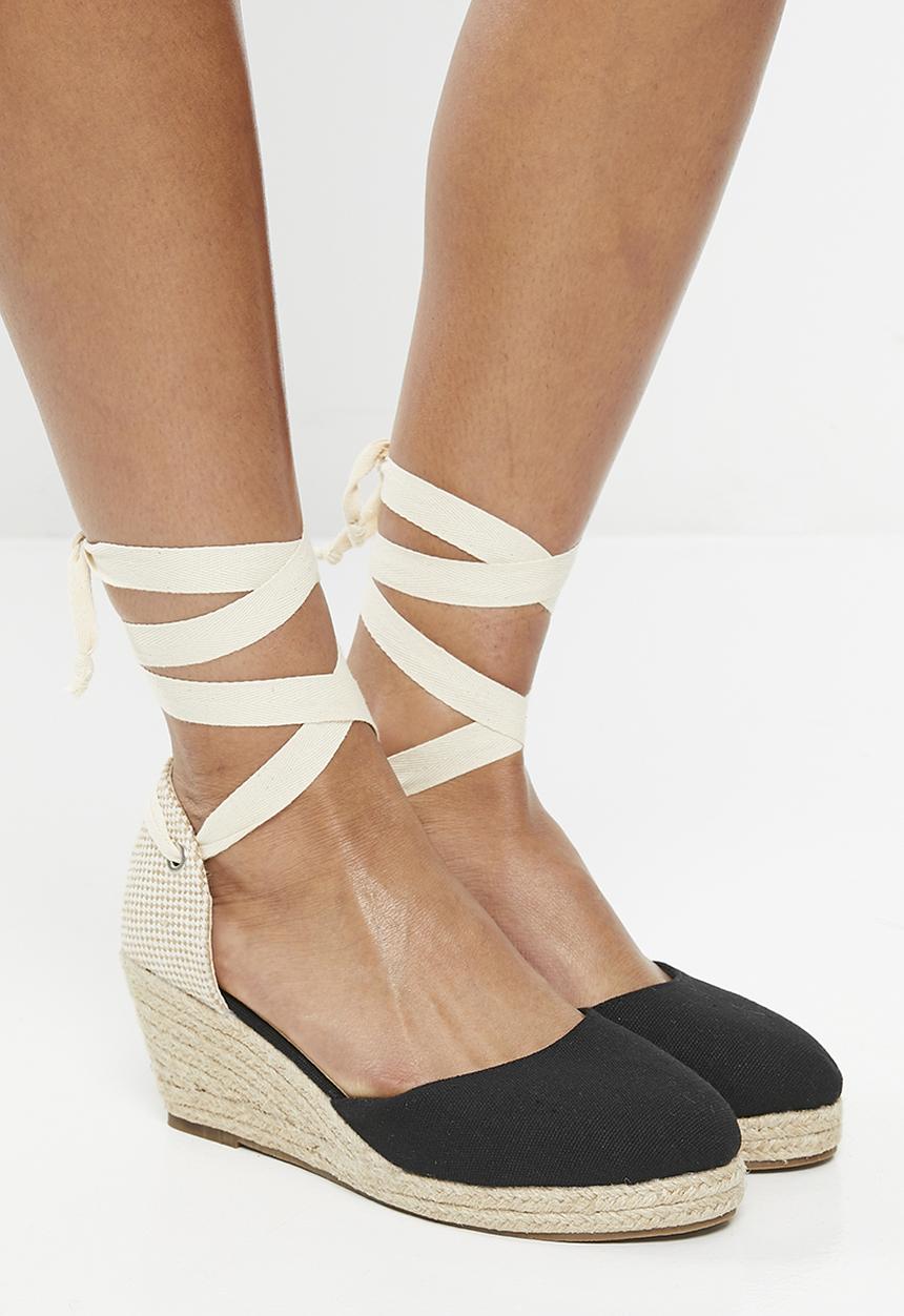 Madison® - Cleo wedge espadrille - black