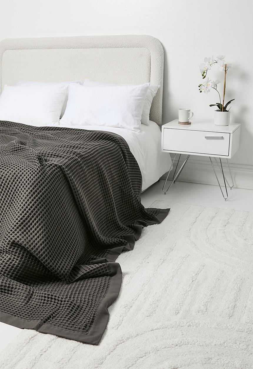 Hertex Haus - Honeycomb turkish cotton throw - onyx