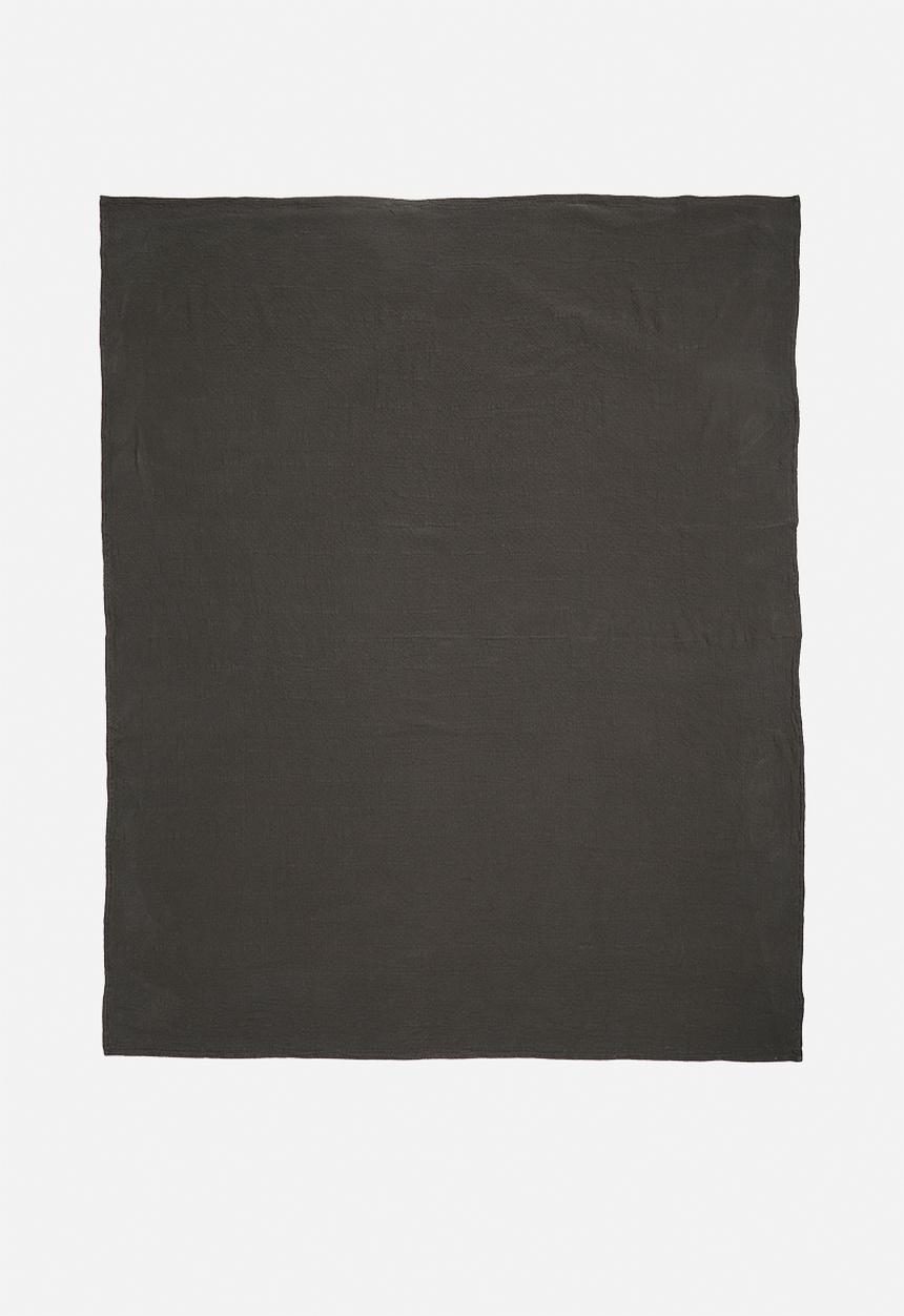 Hertex Haus - Serene organic cotton throw - midnight
