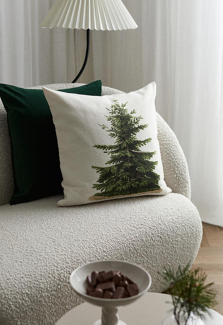 H&M - Printed cushion cover - light beige/fir tree