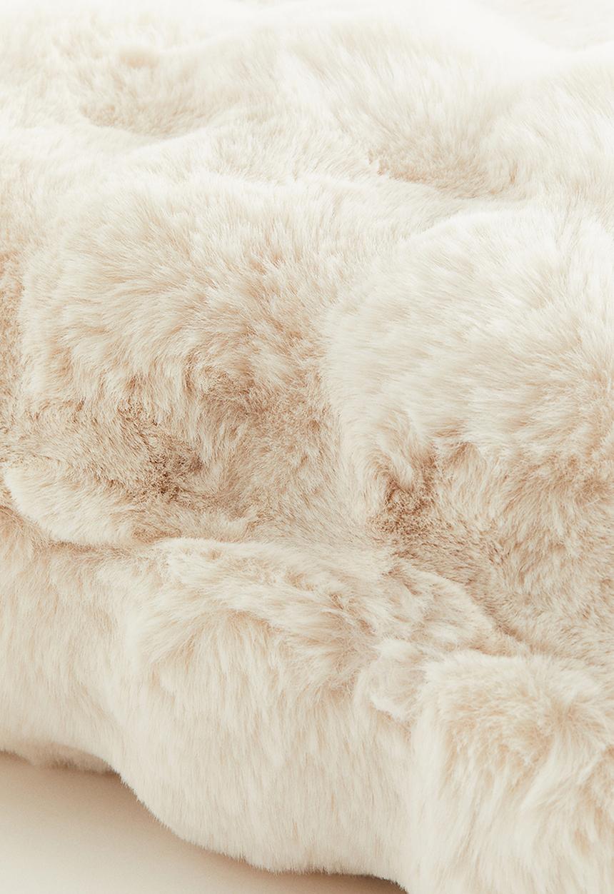H&M - Fluffy cushion cover - light beige