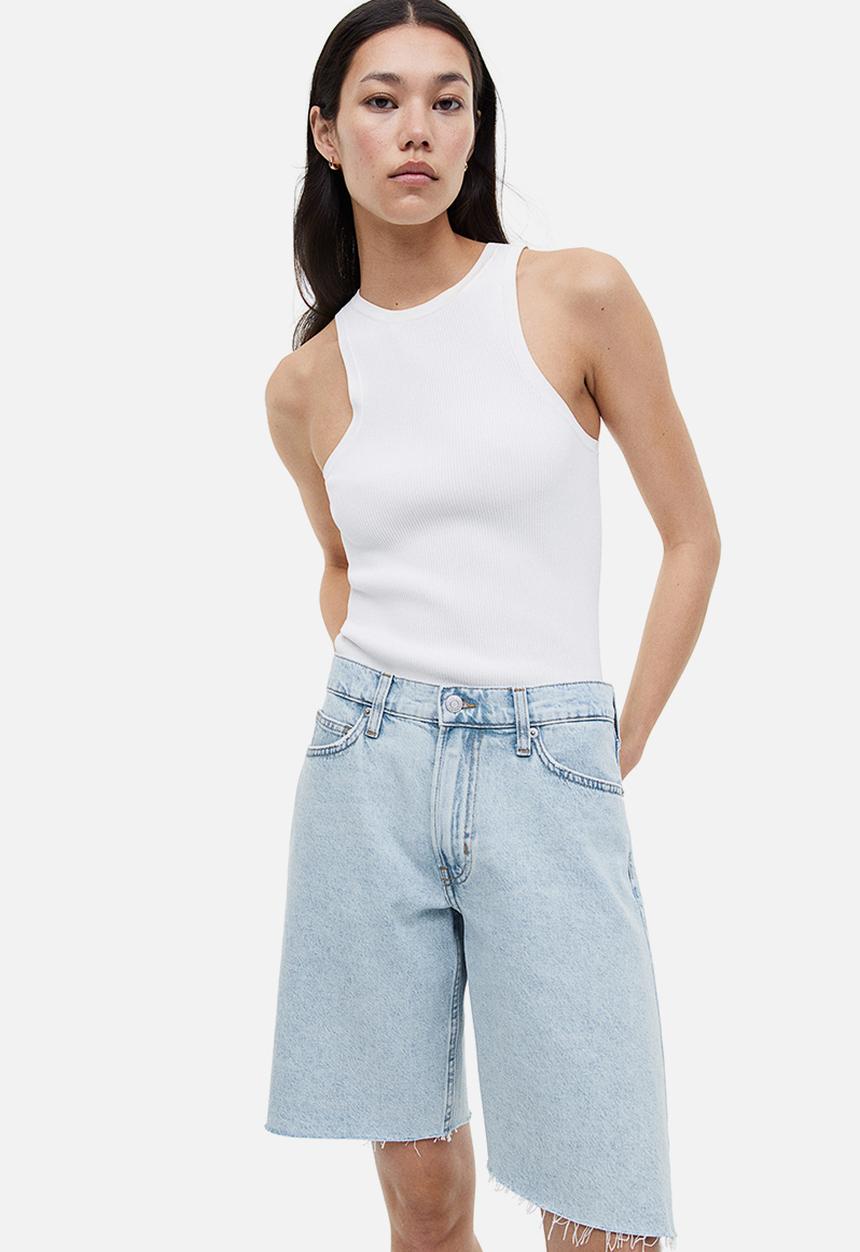 H&M - Low-waisted bermuda shorts - pale denim blue