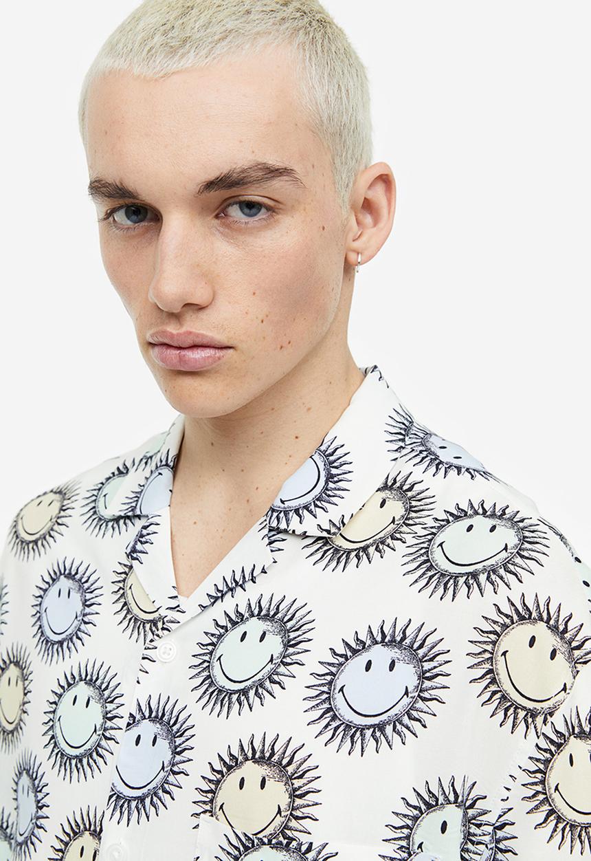 H&M - Relaxed fit patterned resort shirt - white suns 