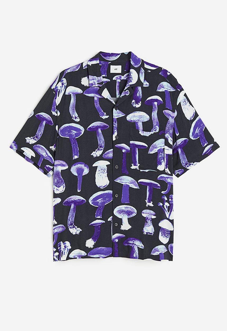 H&M - Relaxed fit patterned resort shirt - dark purple mushrooms