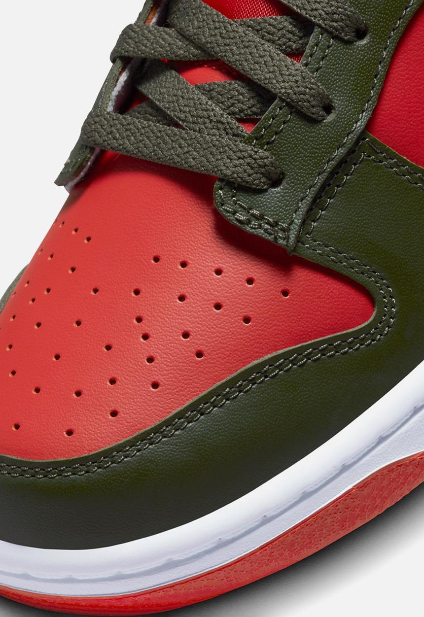 Nike - Dunk Low retro