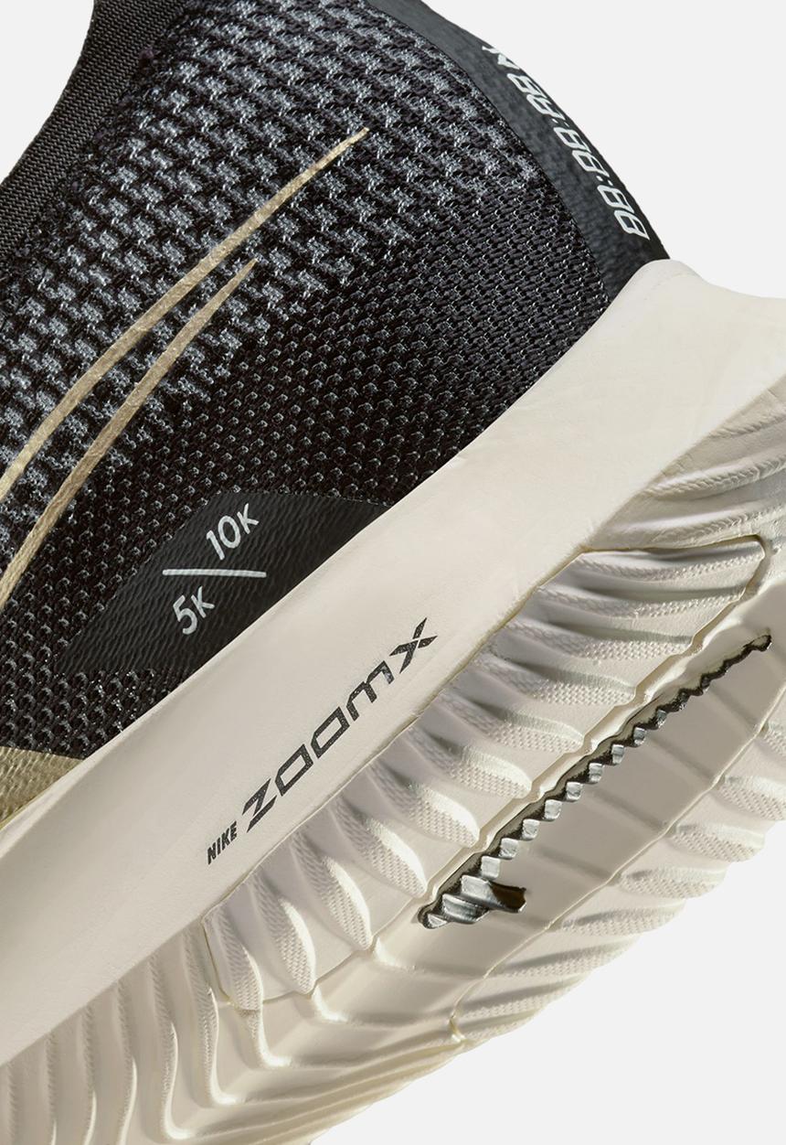 Nike - Streakfly