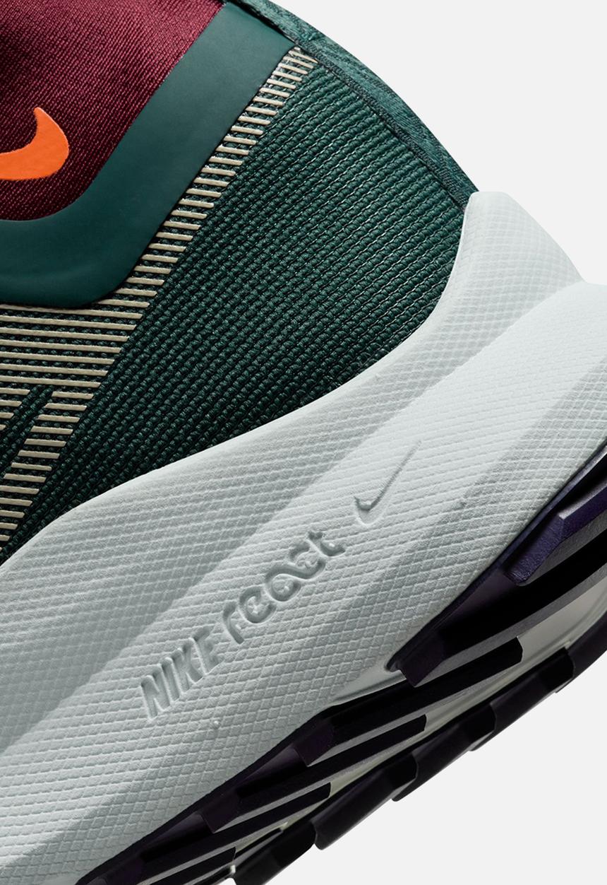 Nike - Pegasus Trail 4 Gore-Tex
