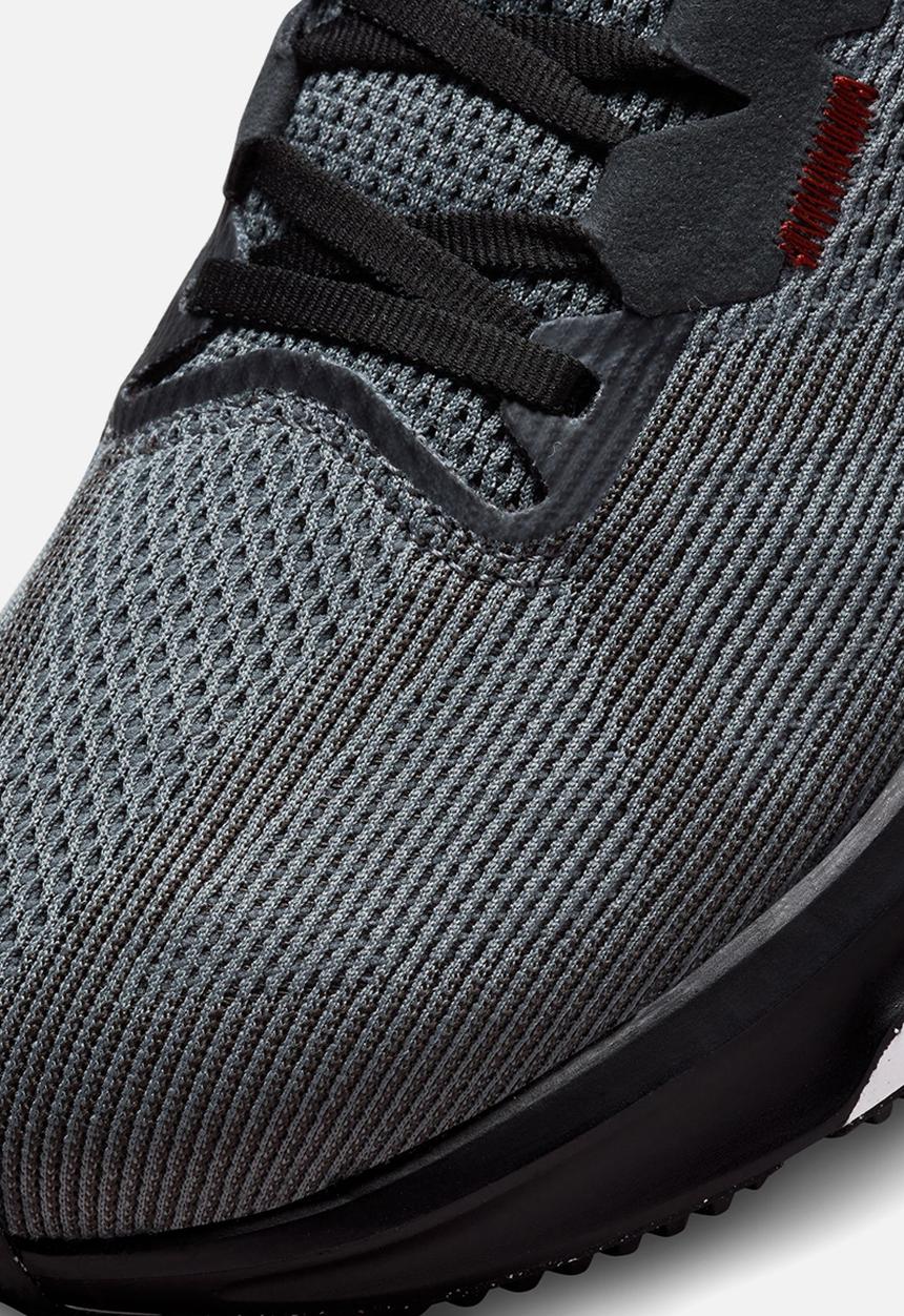 Nike - Air Zoom Structure 25