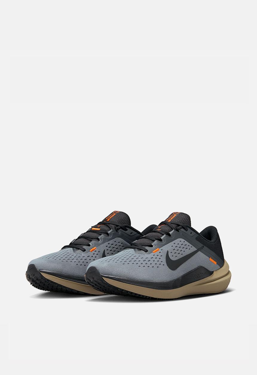 Nike - Air Winflo 10