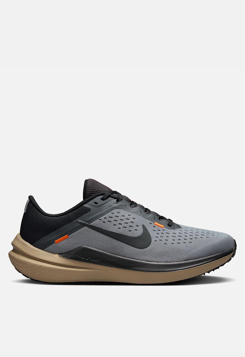 Nike - Air Winflo 10