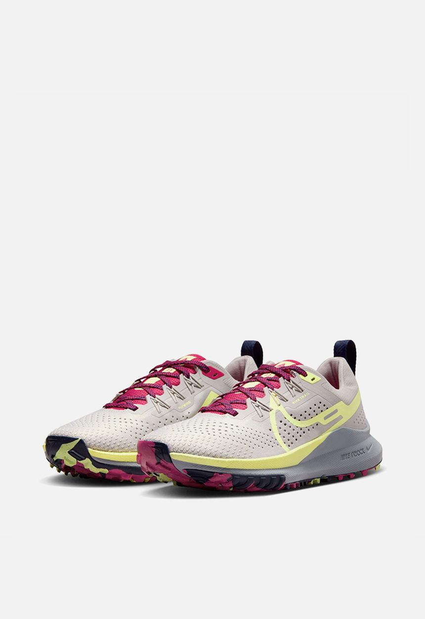 Nike - Pegasus Trail 4