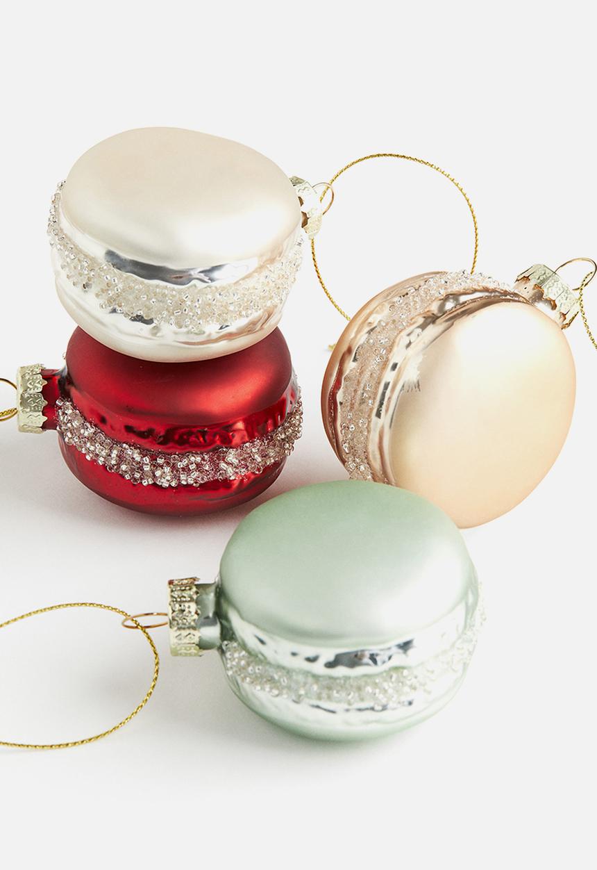 H&M - 4 Pack christmas tree decorations - red macarons