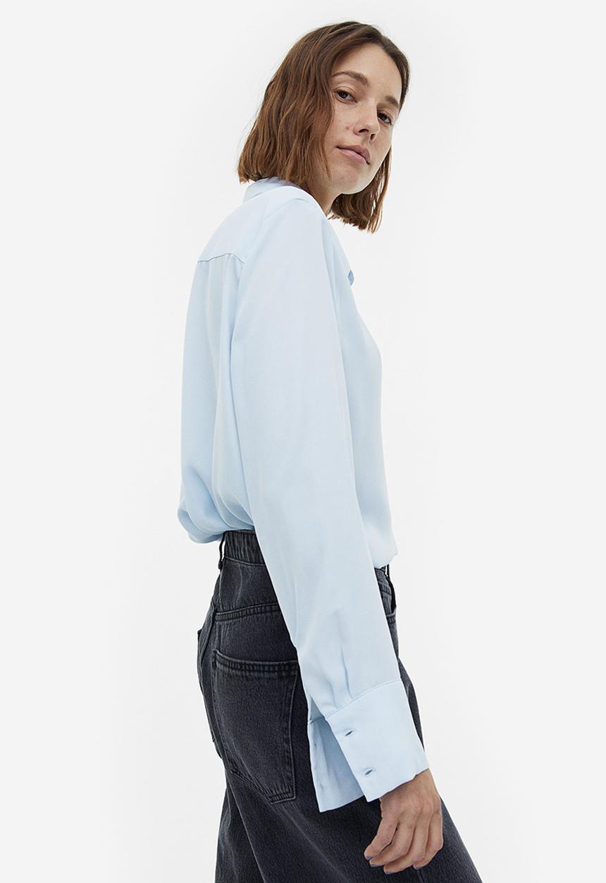 H&M - Pointed collar shirt - light blue 
