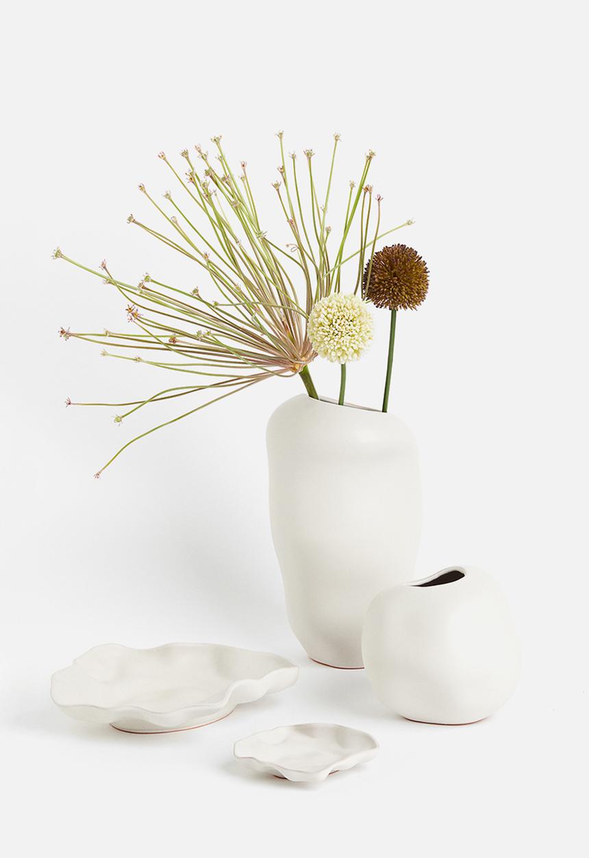 H&M - Terracotta tray - white