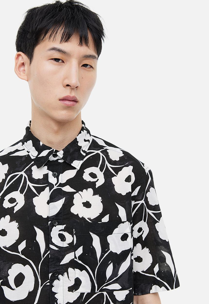 H&M - Cotton shirt regular fit - black floral 