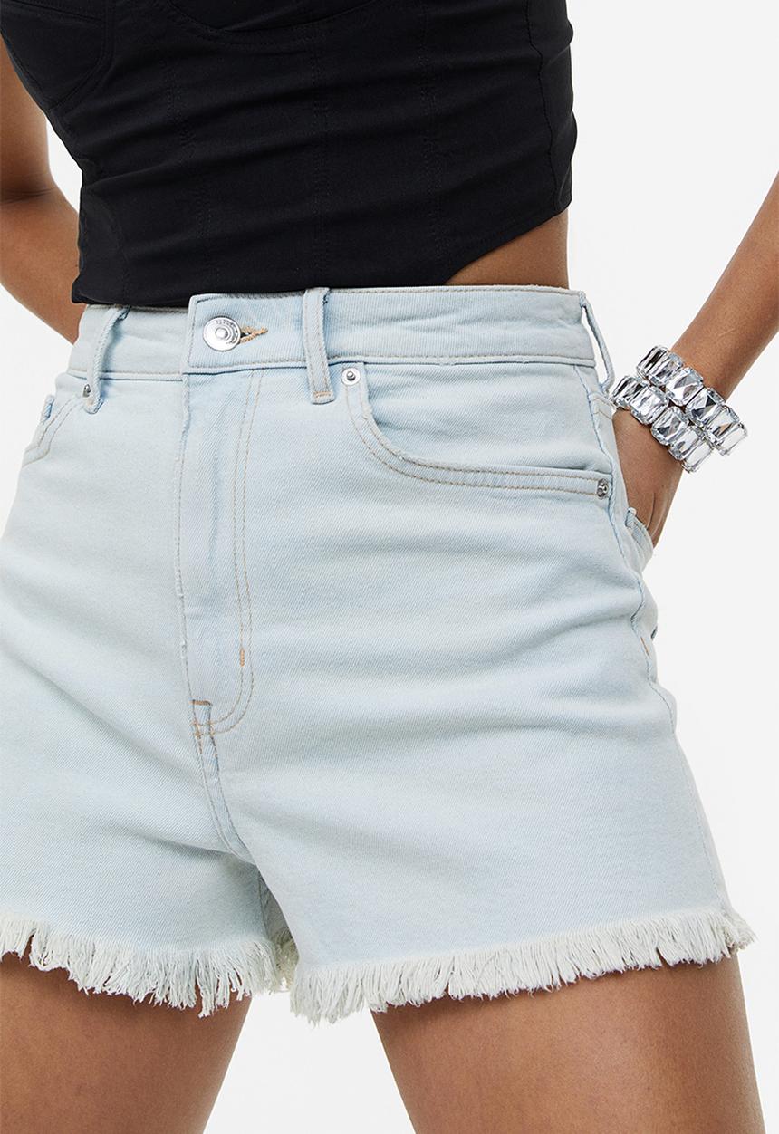 H&M - High-waisted denim shorts - pale denim blue