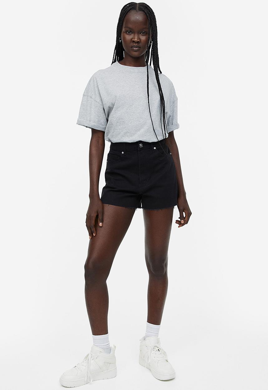 H&M - High-waisted twill shorts - black