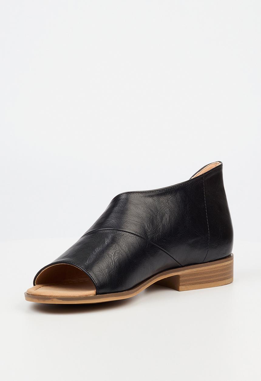 Miss Black - Micah5 asymmetric sandal - black