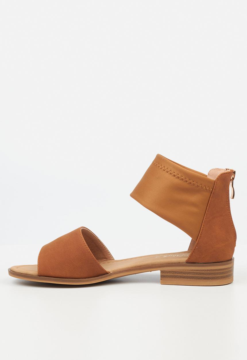 Miss Black - Micah6 strap sandal - tan