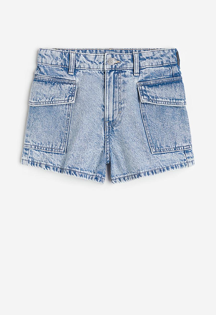 H&M - Relaxed fit high denim shorts - light denim blue 