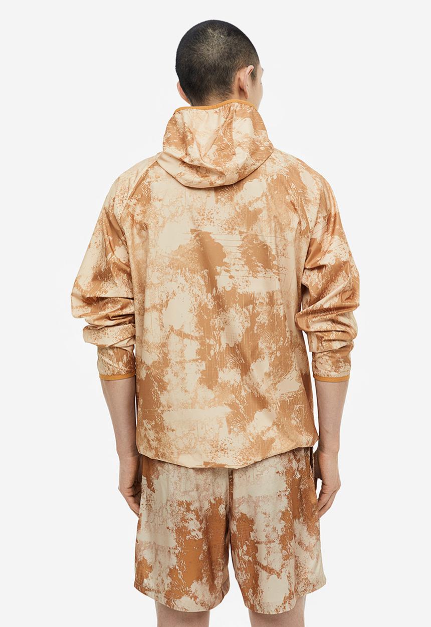 H&M - Regular fit sports windbreaker - beige patterned 