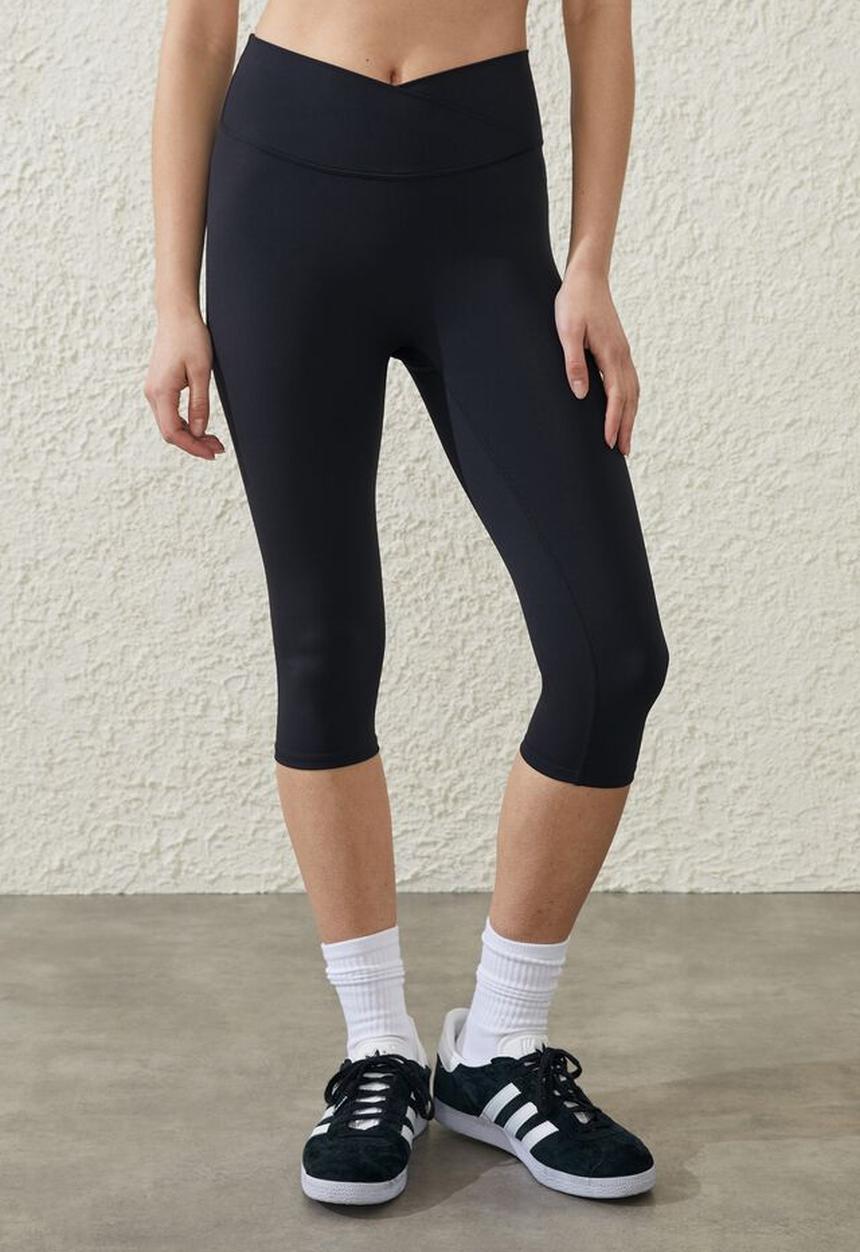 Cotton On - Ultra luxe crossover capri tight - black