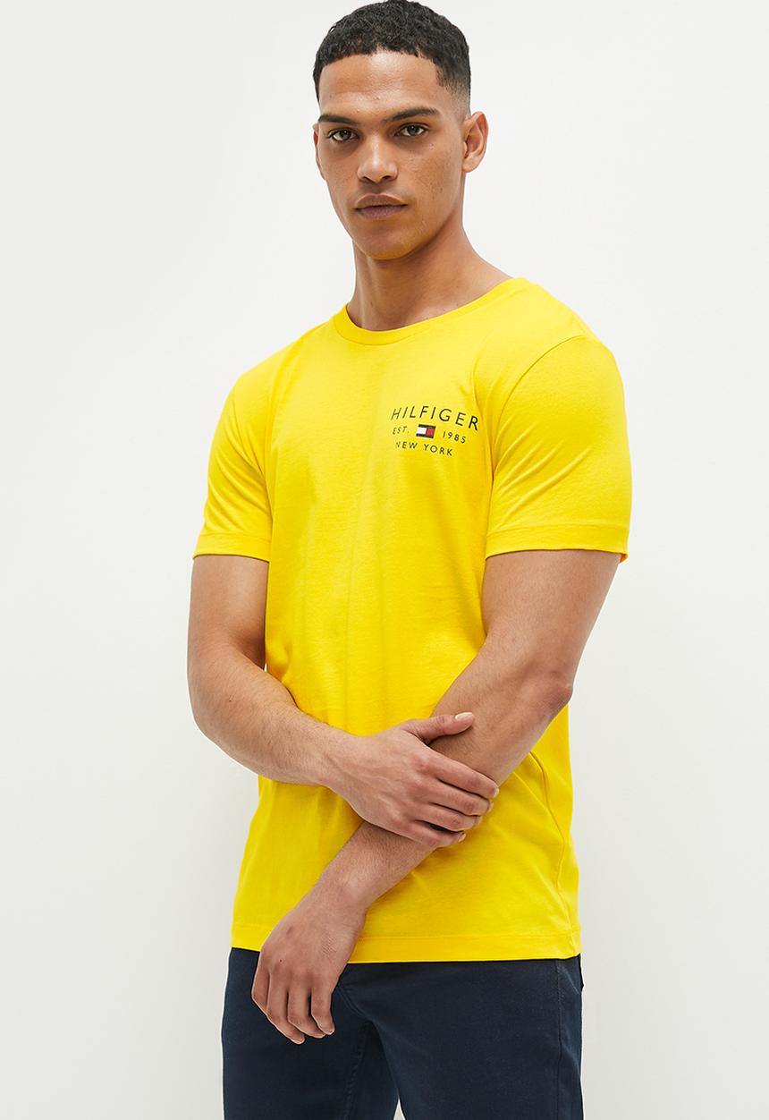 Tommy Hilfiger - Brand love small logo tee - vivid yellow