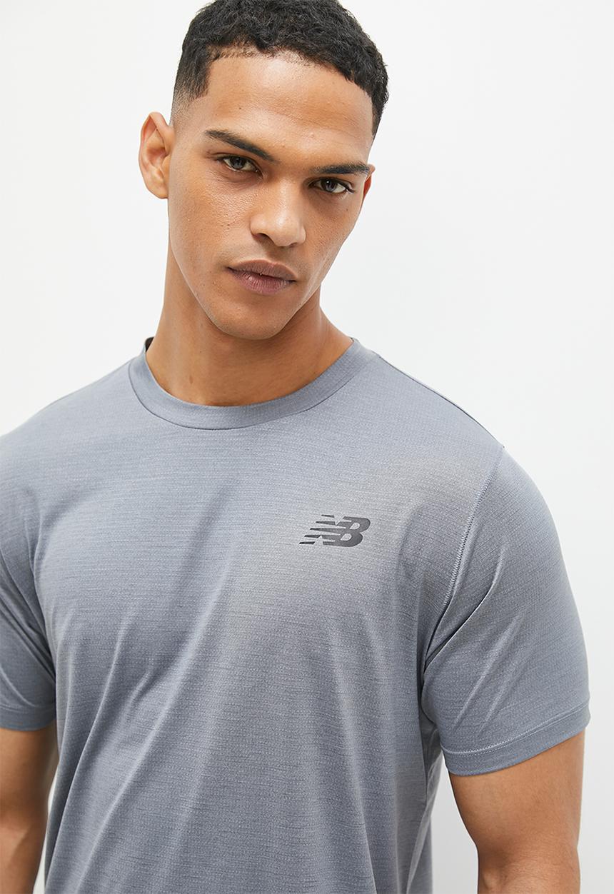 New Balance  - Tenacity short sleeve - grey