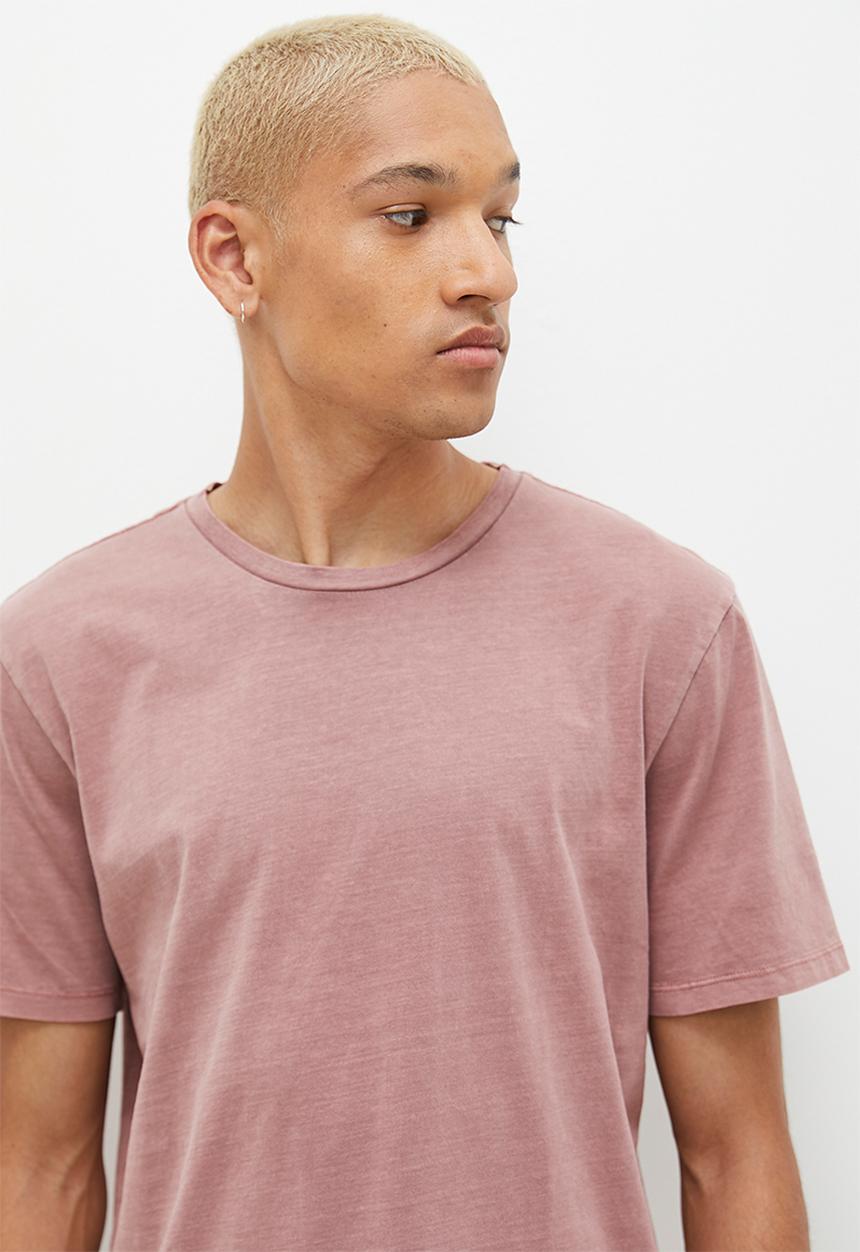 Cotton On - Organic regular fit crew t-shirt - dirty burg 