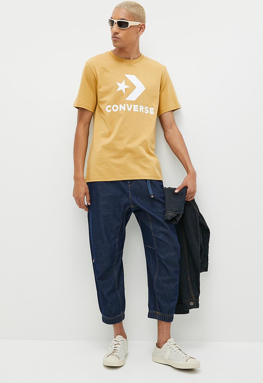 Converse - Converse go-to star chevron logo standard fit T-shirt - tan 