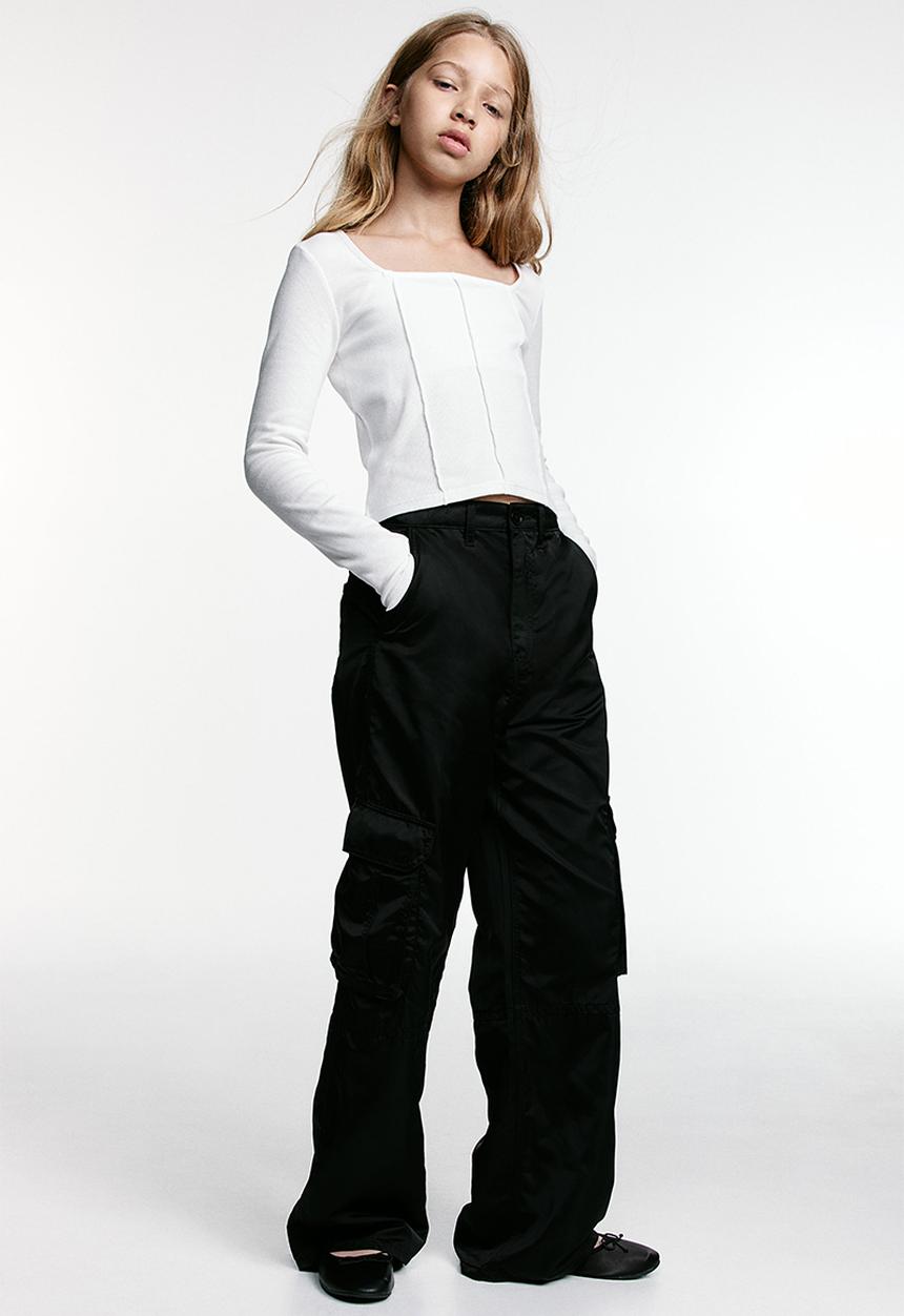 H&M - Wide cargo trousers - black