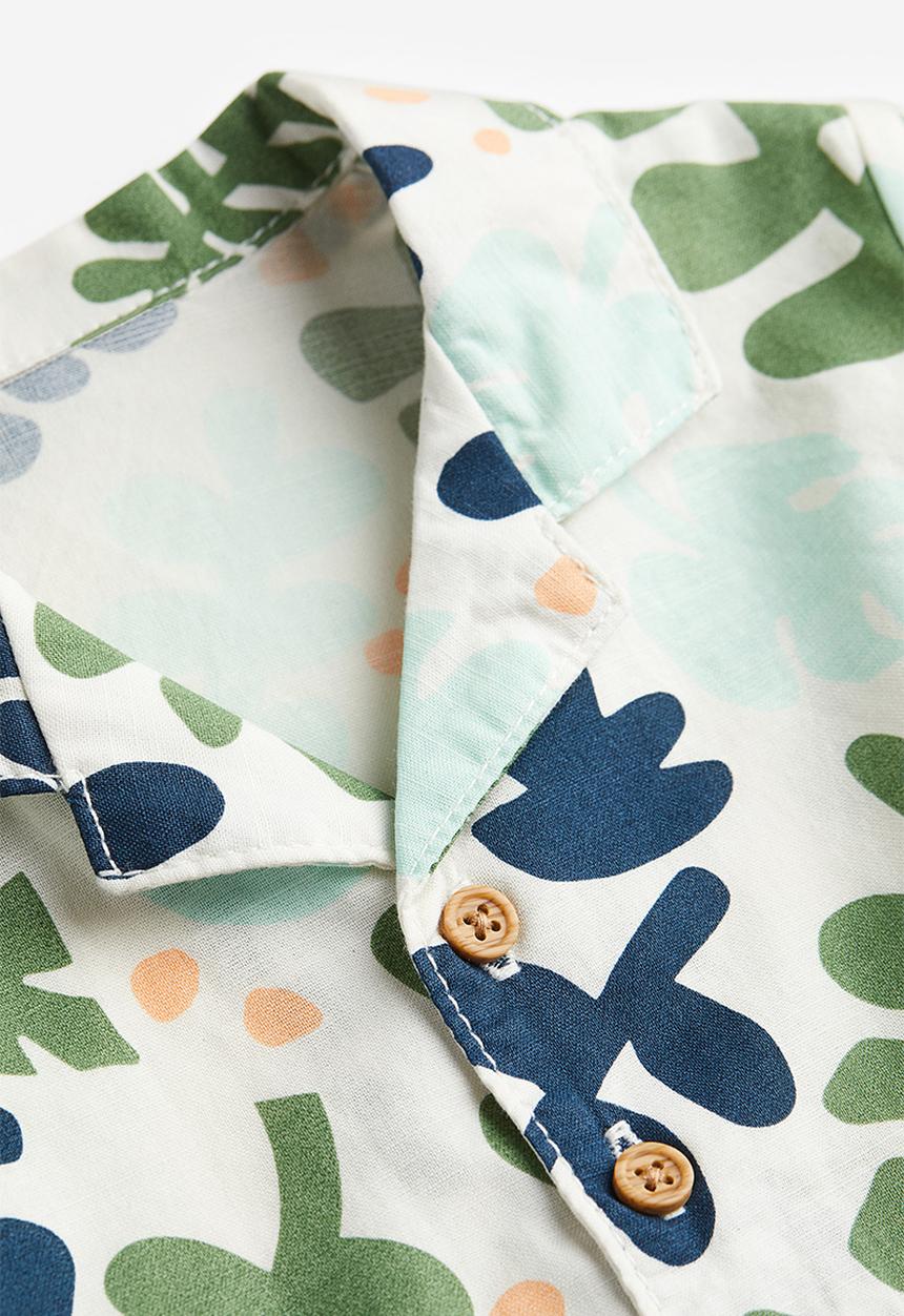 H&M - Short-sleeved resort shirt - white leaves