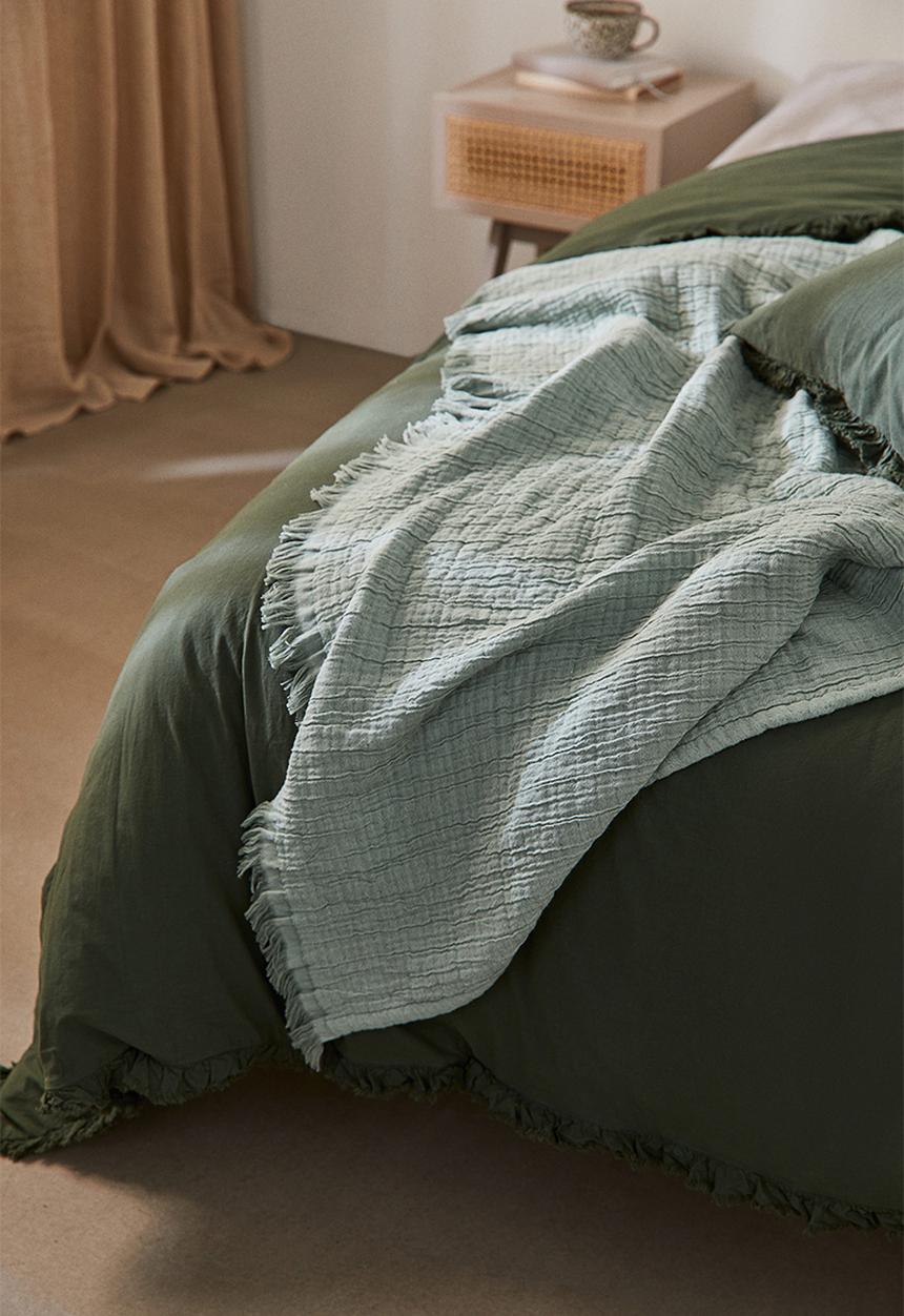 H&M - Fringed bedspread - light green