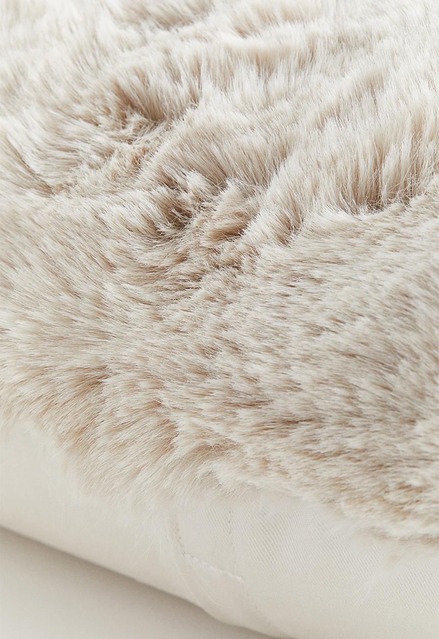 H&M - Fluffy cushion cover - light beige 
