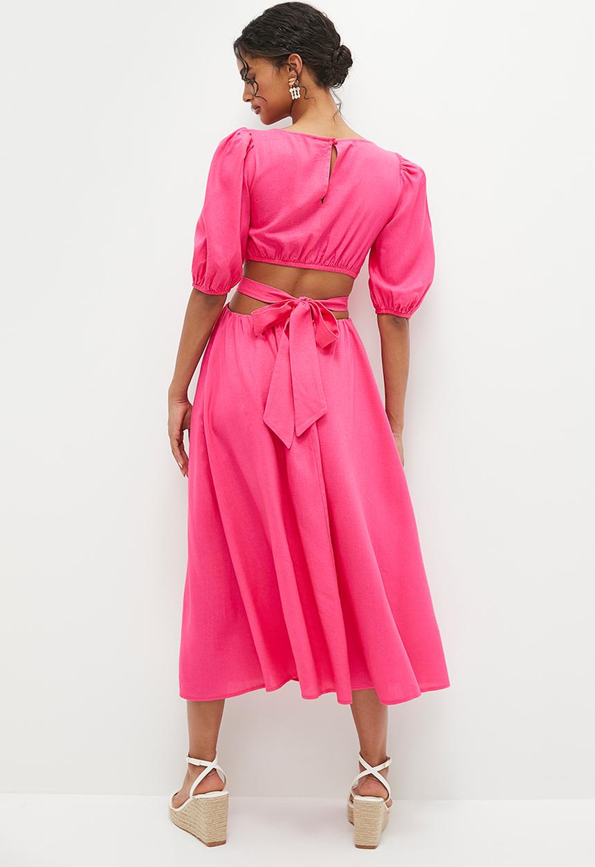 MILLA - Puff sleeve fit & flare with cut out detail - carmine rose