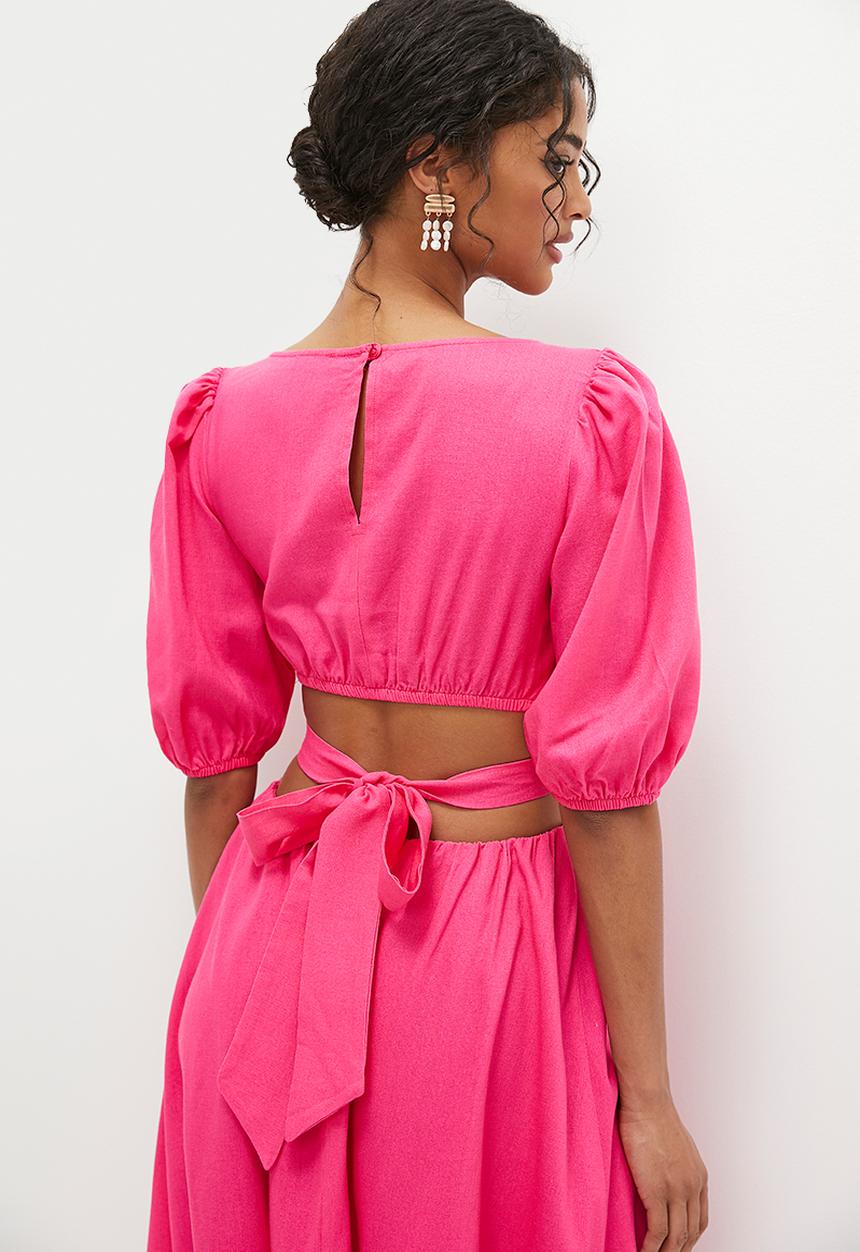 MILLA - Puff sleeve fit & flare with cut out detail - carmine rose