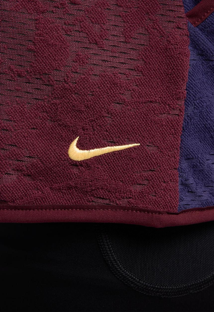 Nike - Trail  Dri-FIT 1/2-zip running top - purple & burgundy