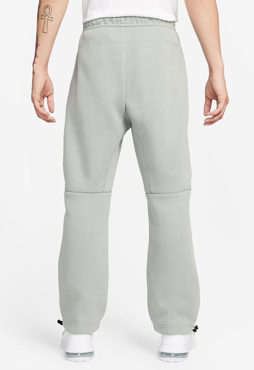 Nike - NSW Tech Fleece Open-Hem Tracksuit Bottoms - mica green/blk