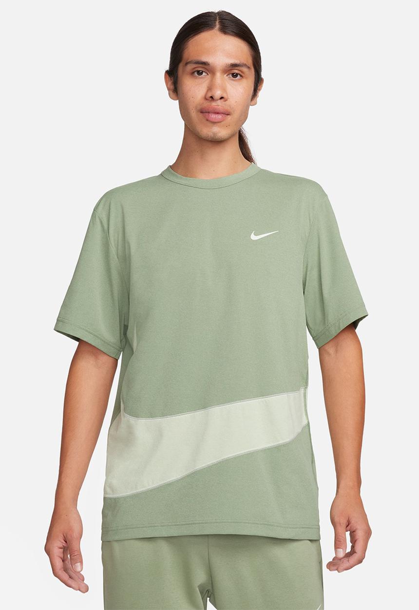 Nike - Dri-FIT UV Hyverse short-sleeve fitness top - green