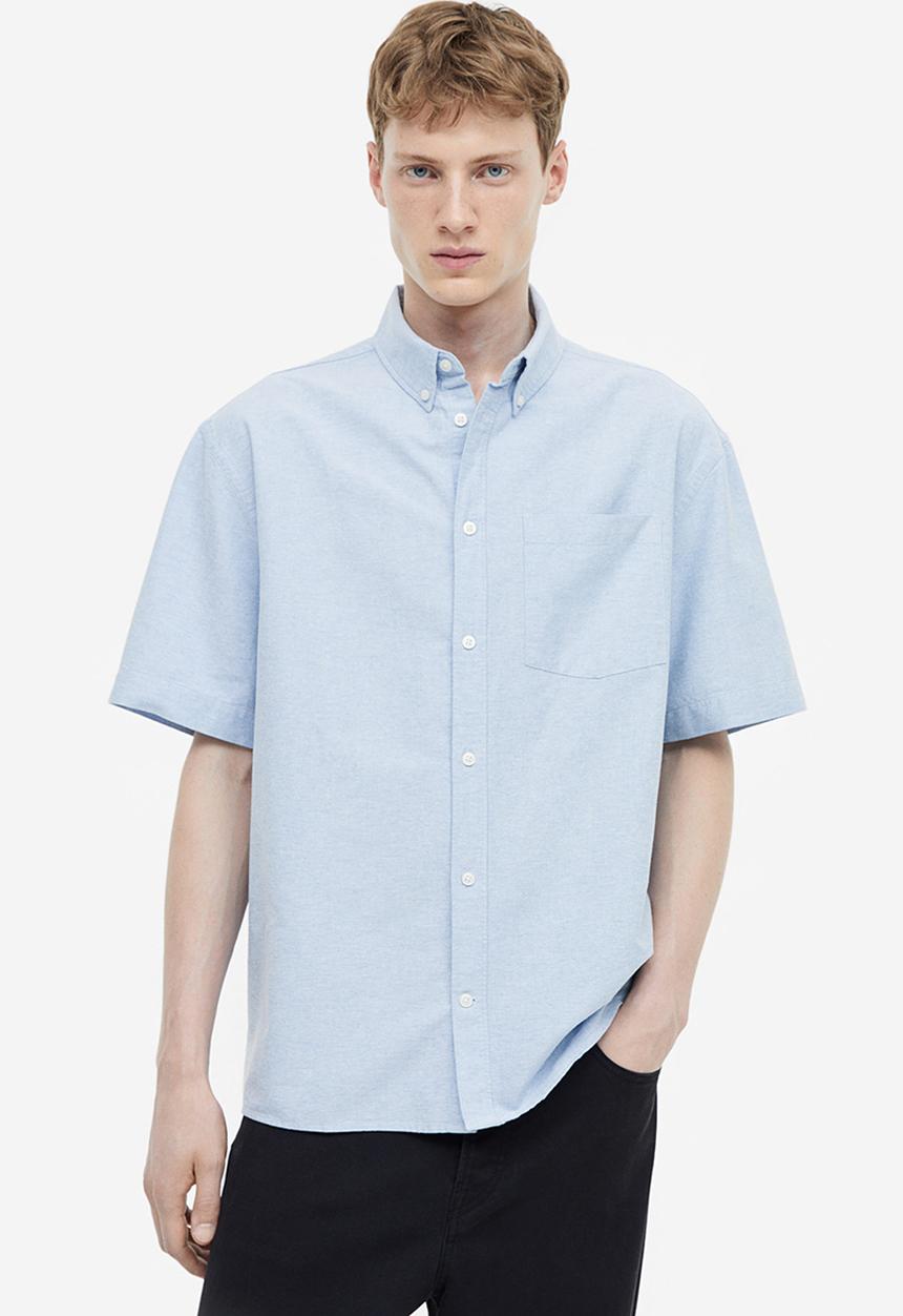H&M - Relaxed fit short-sleeved oxford shirt - light blue 
