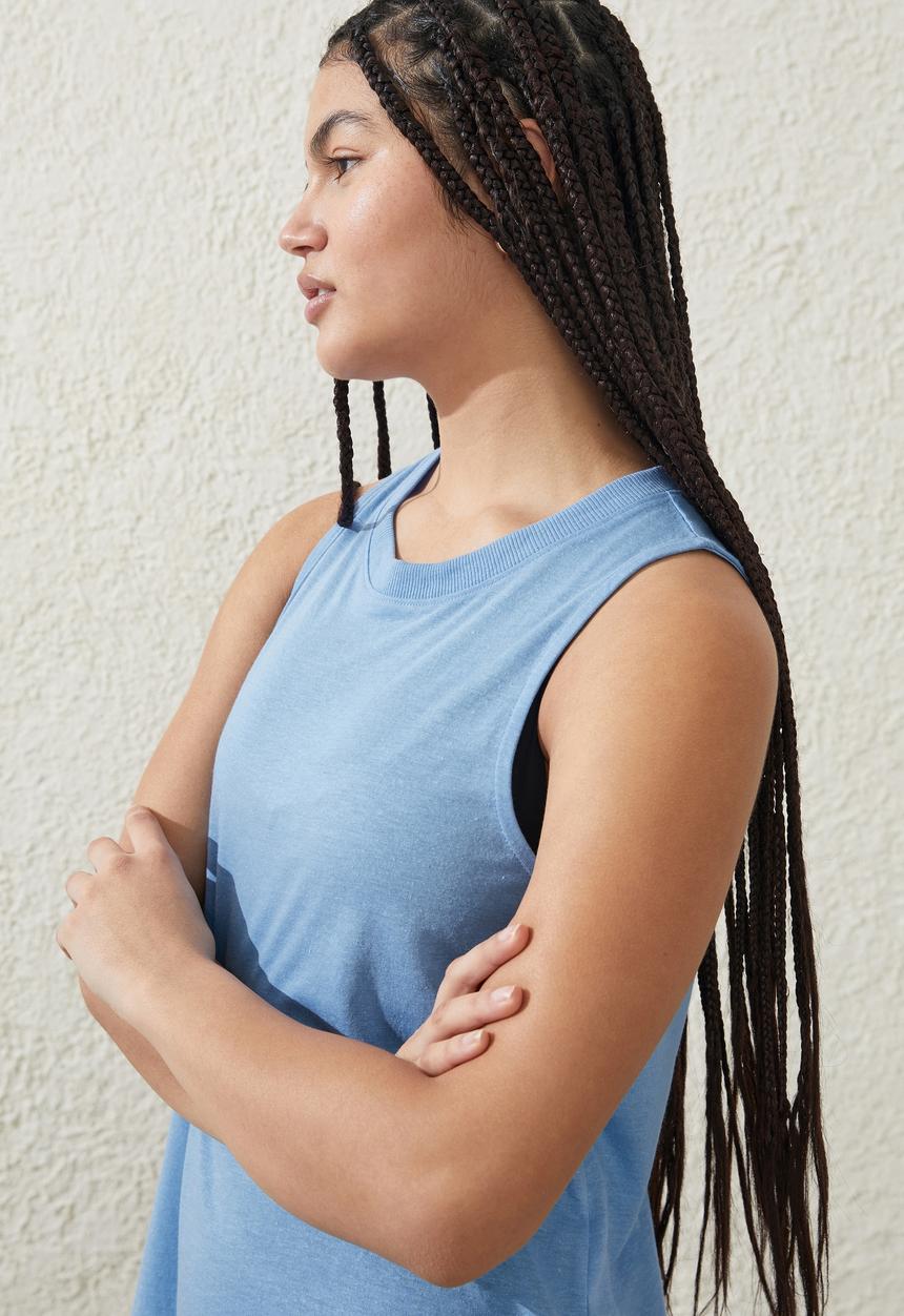 Cotton On - Active Curve Hem Tank - Mediterranean Blue