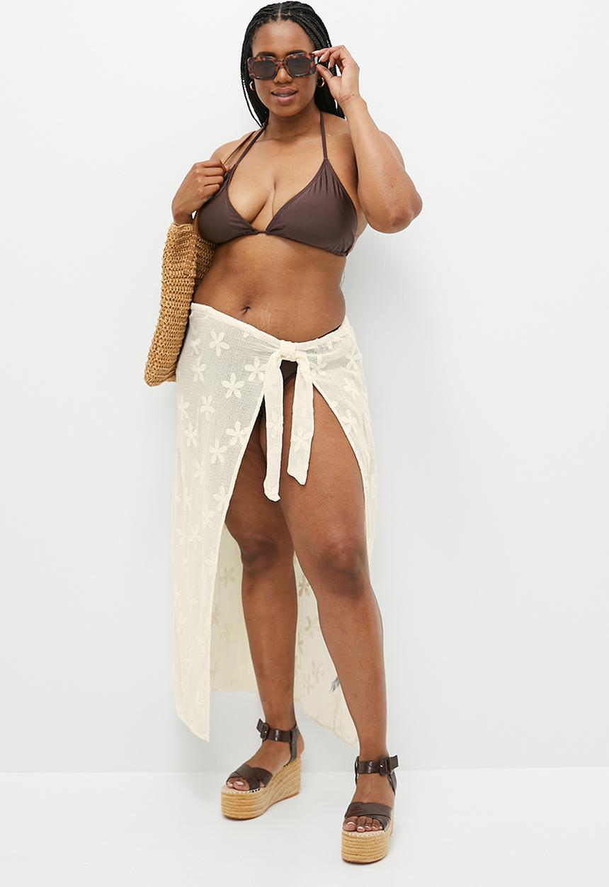 Cotton On - Plus Open Mesh Beach Sarong Wrap Skirt - White/Floral