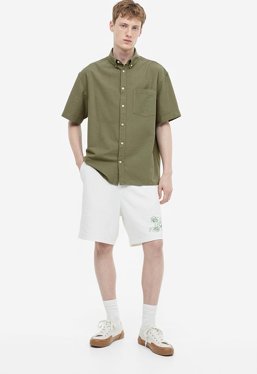 H&M - Relaxed fit short-sleeved oxford shirt - khaki green