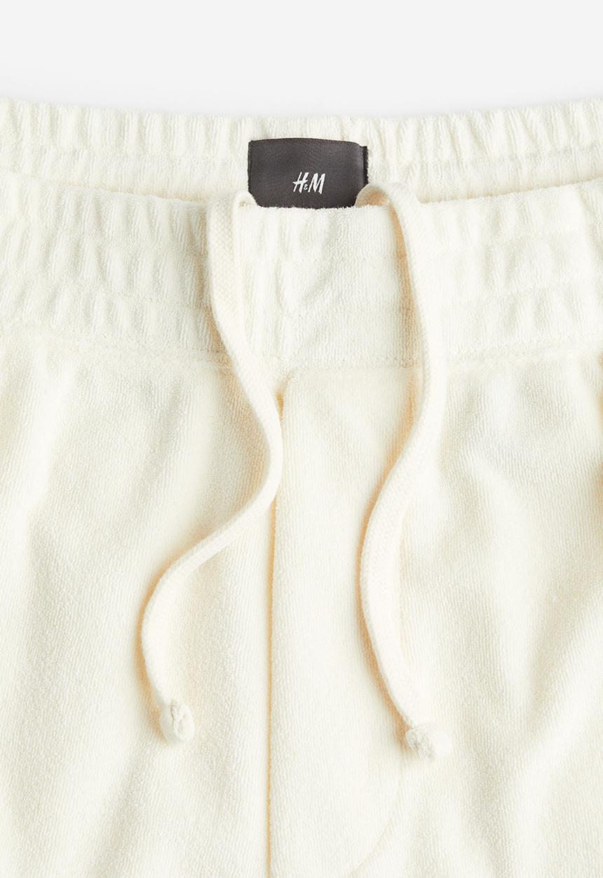 H&M - Regular fit terry shorts - cream