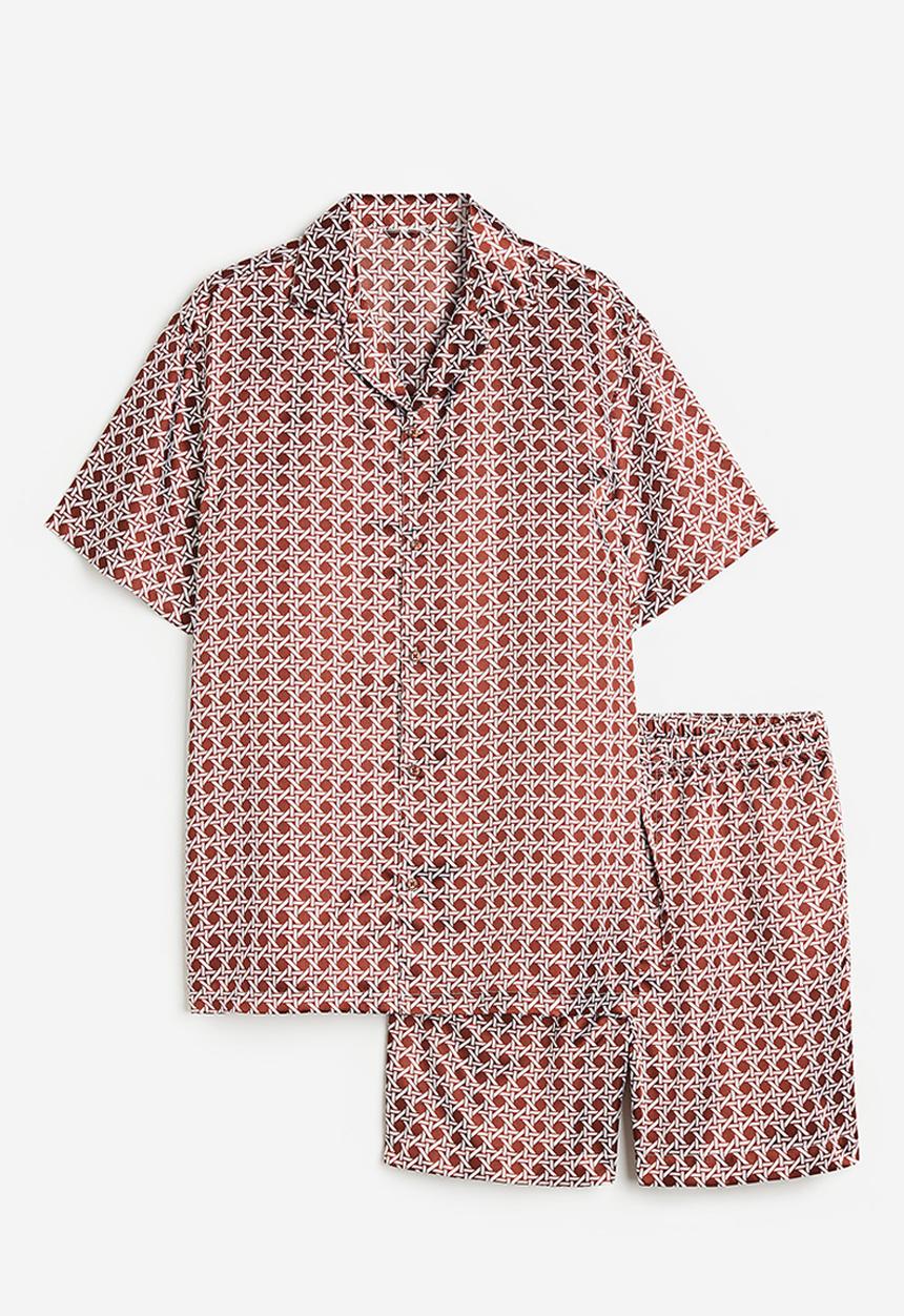 H&M - Regular fit pyjama shirt and shorts - brown patterned