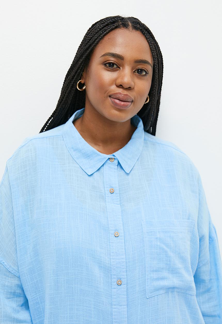 Cotton On - Plus Swing Beach Shirt - Washed Blue Sky
